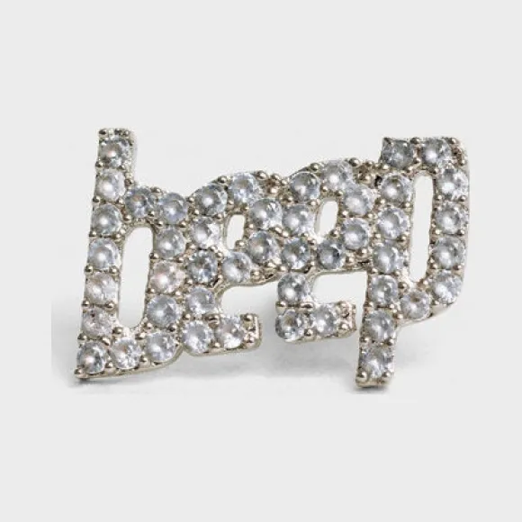 思琳/Celine 男士 复古银色饰面镶水晶Beep字母黄铜插针式胸针 46P916BZI.36SM