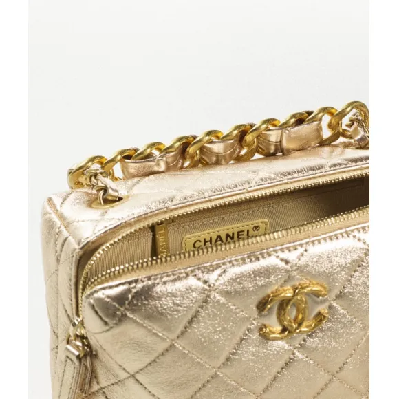 香奈儿/Chanel 迷你型保龄球包 - 金属质感小羊皮与金色金属 — 时尚 AS3229-B08138-NC293