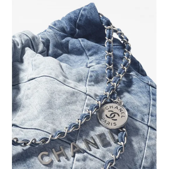 香奈儿/Chanel 水洗丹宁与银色金属 - 淡蓝及蓝, CHANEL 22 手袋 — 精品 香奈儿 AS3261B10439NM981