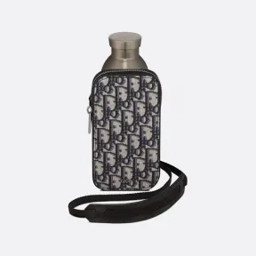 迪奥/Dior Dior Aqua 水瓶和瓶托搭配肩带和手机套 米色和黑色 Oblique 印花面料、黑色粒面牛皮革和不锈钢搭配肩带和手机套 2ESKH314YKY_H27E_TU
