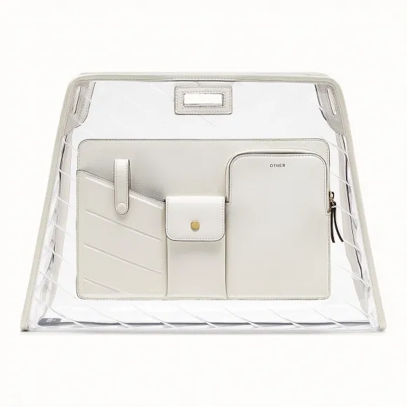 芬迪/Fendi 中号PEEKABOO DEFENDER_白色皮革Peekaboo翻盖 7AR718 A7Q 7F0QVL