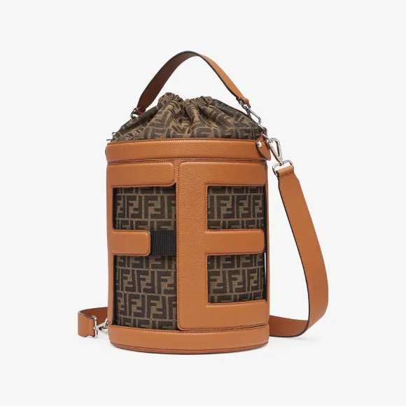 芬迪/Fendi 水桶包-FF布料棕色皮革水桶包-男士手提包 7VA589AMAHF1KAT 8056582579634
