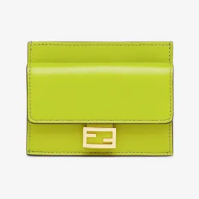 芬迪/Fendi Baguette卡夹-嫩芽绿FF纳帕皮革卡夹-女士皮夹和小配件 8M0423AAJDF1JCP 8056582331478