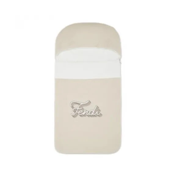 芬迪/Fendi 婴儿睡袋 - 米色平纹针织婴儿睡袋，饰有刺绣Fendi标识 BUJ2148RAF19J5