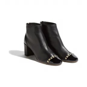 菲拉格慕/Salvatore Ferragamo Vara链条细节短靴 01P057_704006