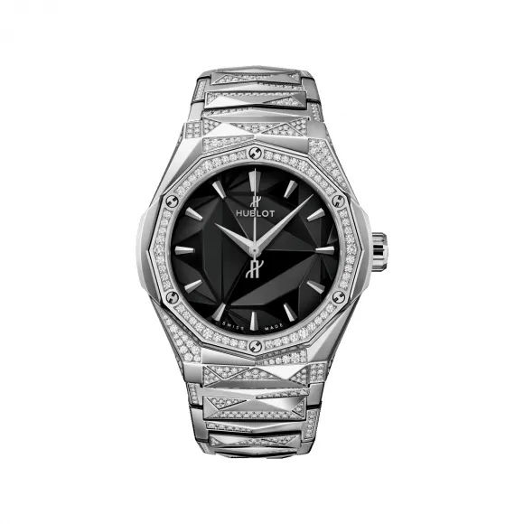 宇舶/Hublot 经典融合系列 40MM 抛光钛金属镶嵌112颗钻石，重约0.5克拉 自动机械机芯 男表 550.NS.1800.NS.3804.ORL22