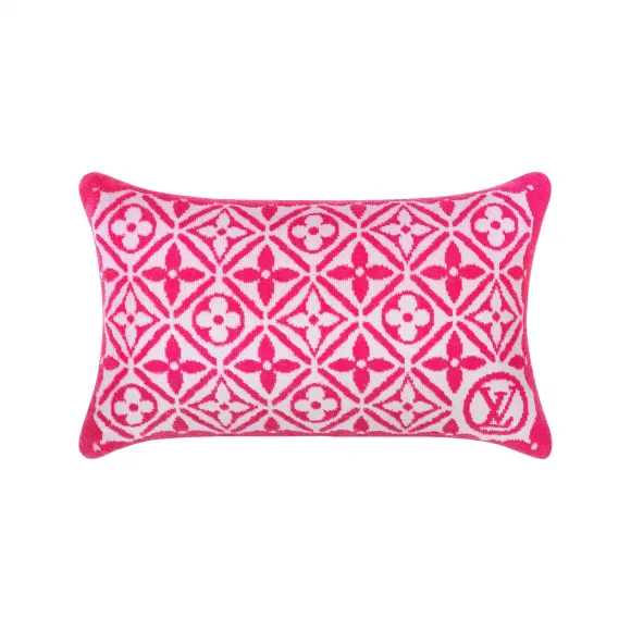 路易威登/Louis Vuitton(LV) MONOGRAM FLOWER TILE 小号沙滩靠垫 M01371