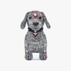 MCM 复古花押字图案缇花玩偶 MELCSTQ01MT001