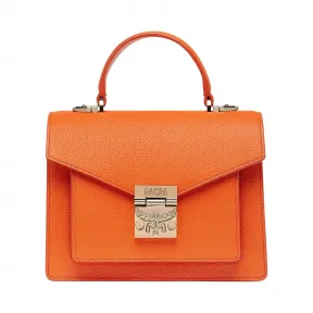 MCM Patricia Park Avenue皮革翻盖包 MWE8APA68OD001