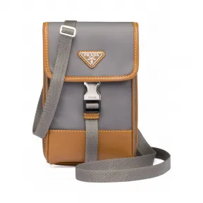 普拉达/Prada 尼龙和Saffiano 皮革手机包 2ZH109-2BBD-F0RM1