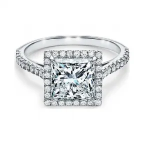 Tiffany Soleste 系列铂金镶钻戒圈，珠链式边镶环绕公主方形切割钻石订婚钻戒  GRP10889