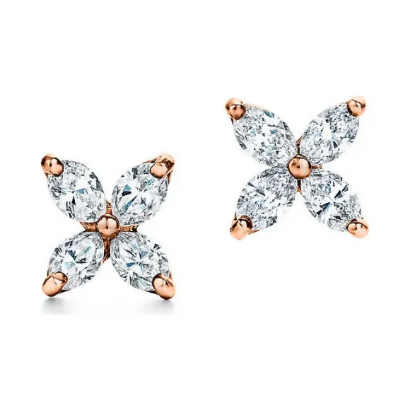 蒂芙尼/Tiffany Tiffany Victoria™ 系列 18K 玫瑰金镶钻小号耳环。