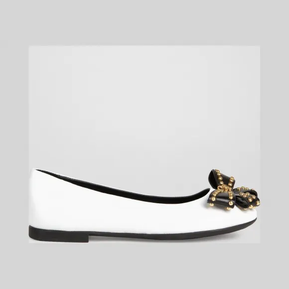 Versace  铆钉蝴蝶结芭蕾舞平底鞋 YHF00029-YB00065_YY29Z