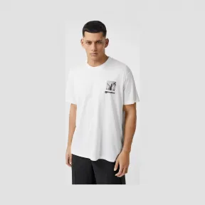 博百利/Burberry 蒙太奇印花棉质宽松 T 恤衫 (光白色)  45637961