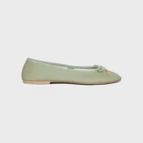 思琳/Celine 女士 Les Ballerines Celine Ballerina 小羊皮鞋带 - 鼠尾草 343213557C.31SA