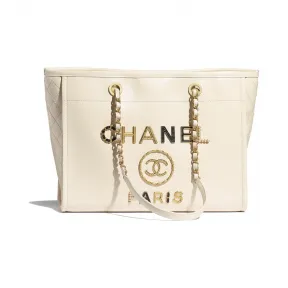 香奈儿/Chanel 购物包  亮面小牛皮、水晶珍珠、水钻、珐琅、金色金属与钌色金属  乳白 A67001-B04421-N9307