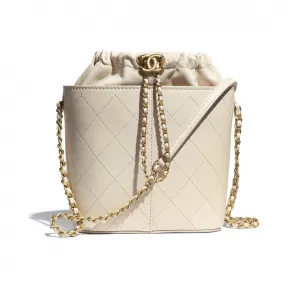 香奈儿/Chanel 抽绳包  颗粒压花小羊皮、光滑小羊皮与金色金属  米色 AS2285-B04829-NA111