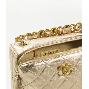 香奈儿/Chanel 迷你型保龄球包 - 金属质感小羊皮与金色金属 — 时尚 AS3229-B08138-NC293