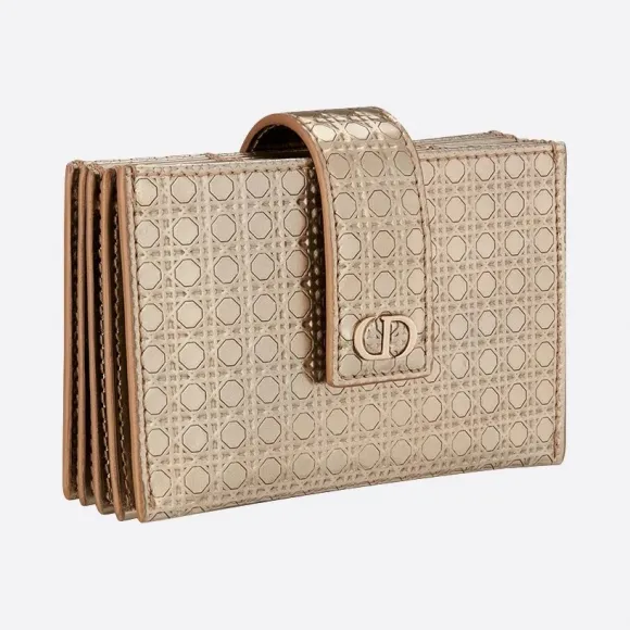迪奥/Dior 小号星尘金色金属光泽牛皮革藤格纹 30 Montaigne 卡夹 S2058OSKC-M07J