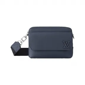 路易威登/Louis Vuitton(LV) Fastline 信差袋 LV AEROGRAM - 皮具系列 M22611