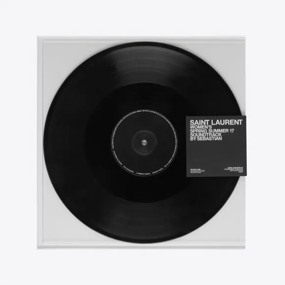 伊夫圣罗兰/Yves Saint laurent 塞巴斯蒂安 (Sebastian) 创作的圣罗兰 17 春夏女装配乐 674189YCL868486