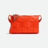 葆蝶家/Bottega Veneta Cassette斜挎包 737950VB1K07705