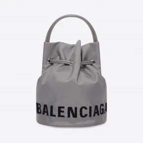 巴黎世家/Balenciaga 女士 WHEEL加小号抽绳水桶包 619458H854N1160
