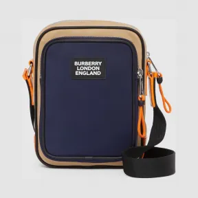 博百利/Burberry 男士 徽标装饰双色 ECONYL® 斜背包  80300871